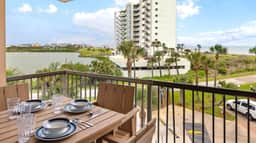 Beach Hideaway - Image 5