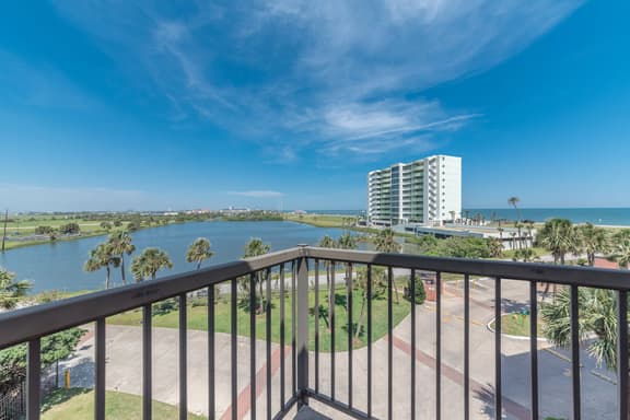 Seaside Retreat - Image 1